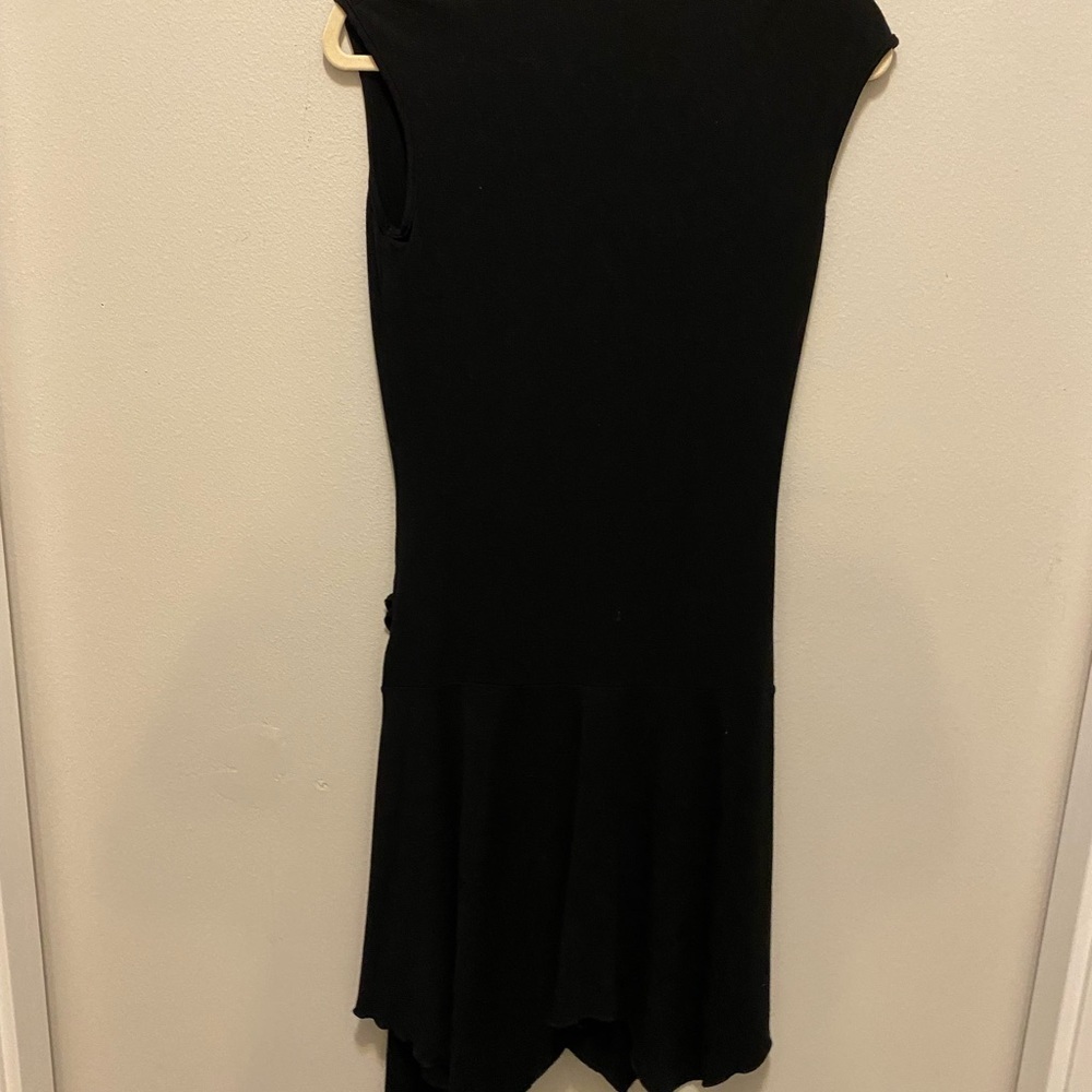 Volume one black dress size Medium with a brown plastic closure - Picture 10 of 11